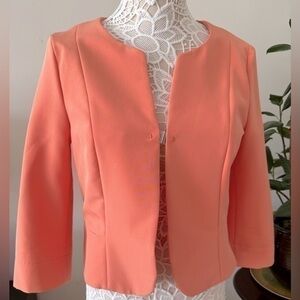 Coral Hue Bianca blazer, purchased in France is a size 38 EU a size 6 US)
